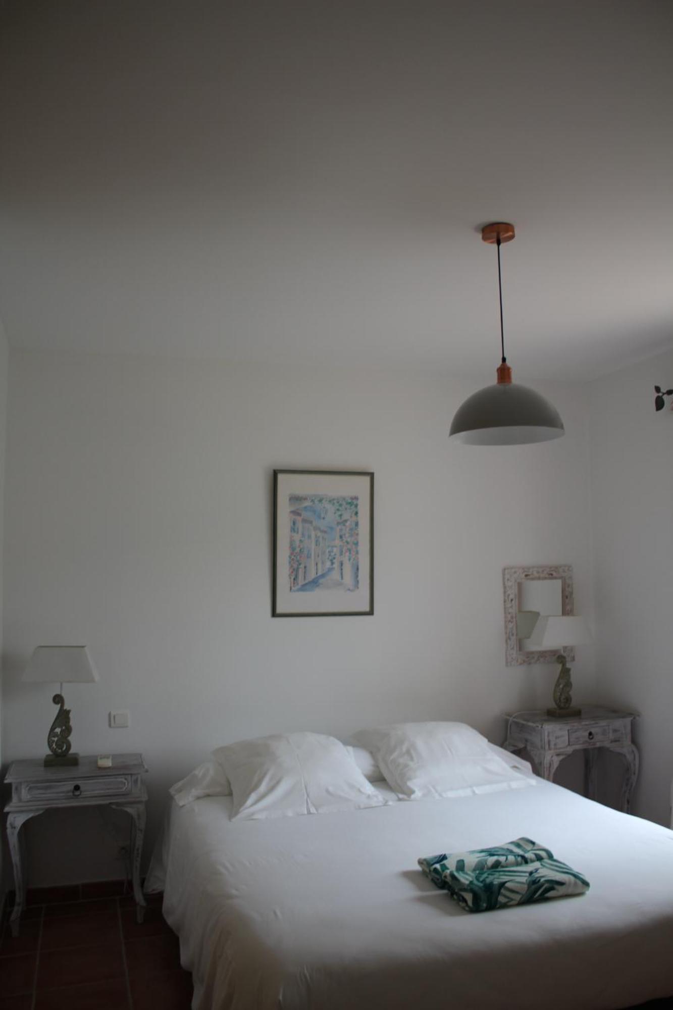 ル・トロネ Bastide Saint Bernard Bed & Breakfast エクステリア 写真
