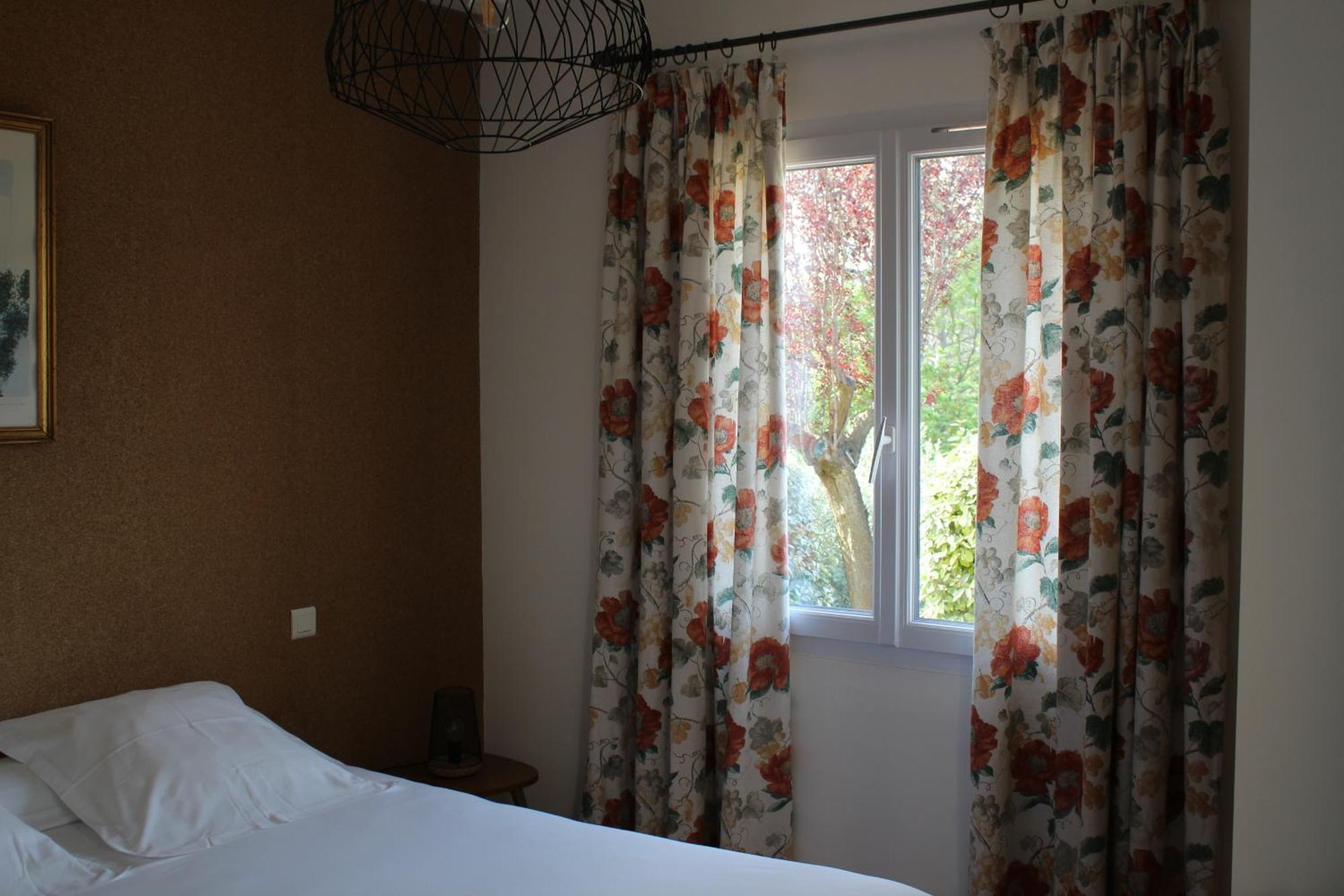 ル・トロネ Bastide Saint Bernard Bed & Breakfast エクステリア 写真