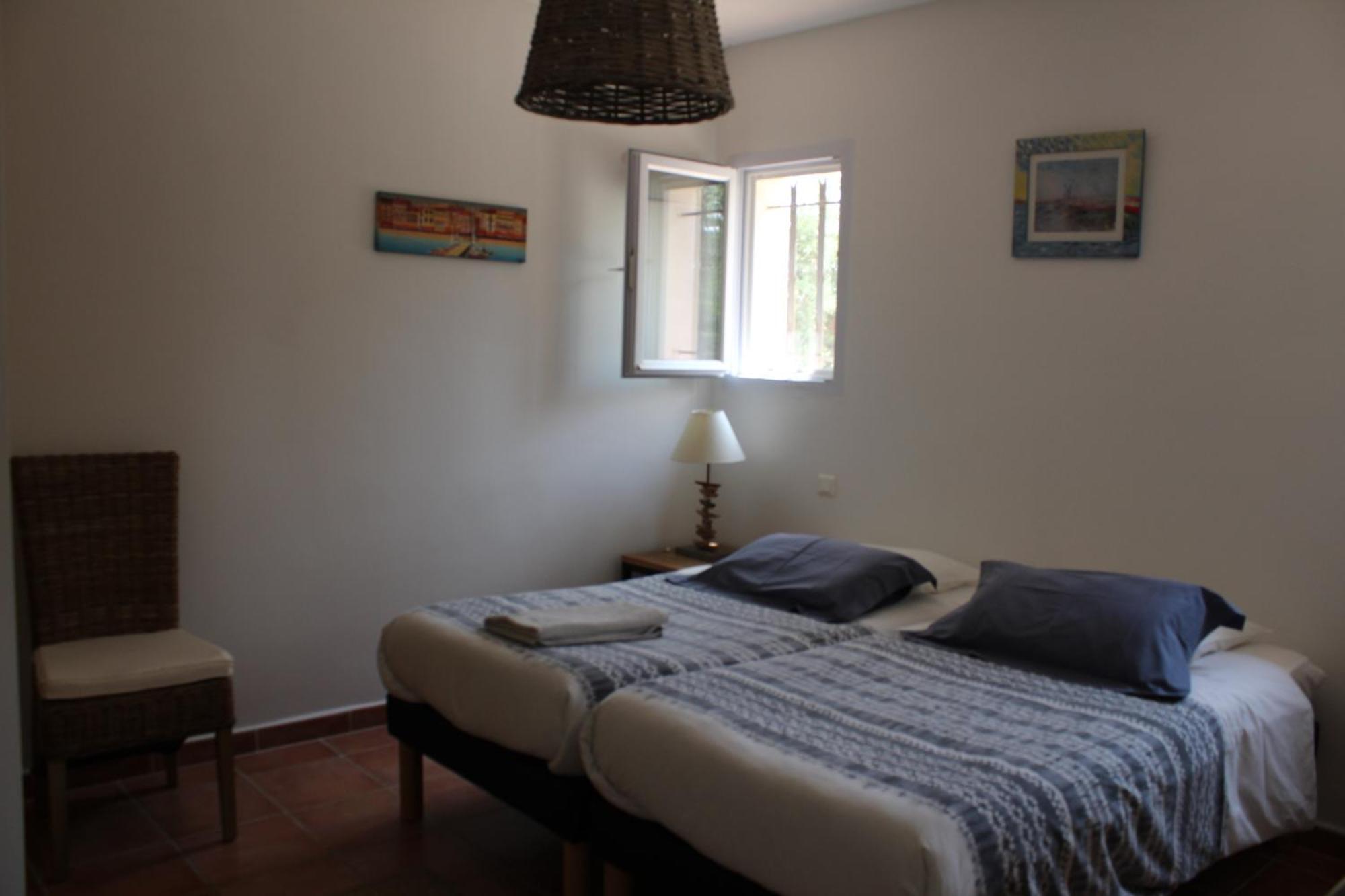 ル・トロネ Bastide Saint Bernard Bed & Breakfast エクステリア 写真