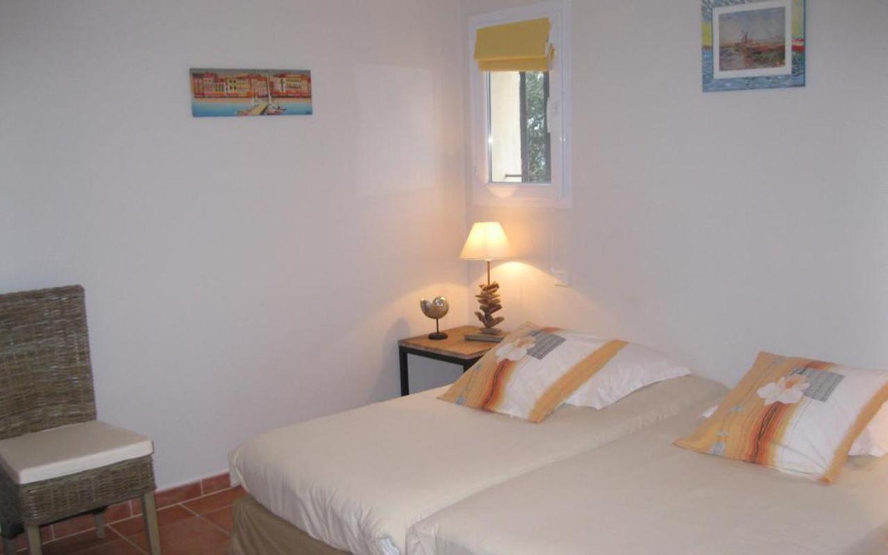 ル・トロネ Bastide Saint Bernard Bed & Breakfast エクステリア 写真