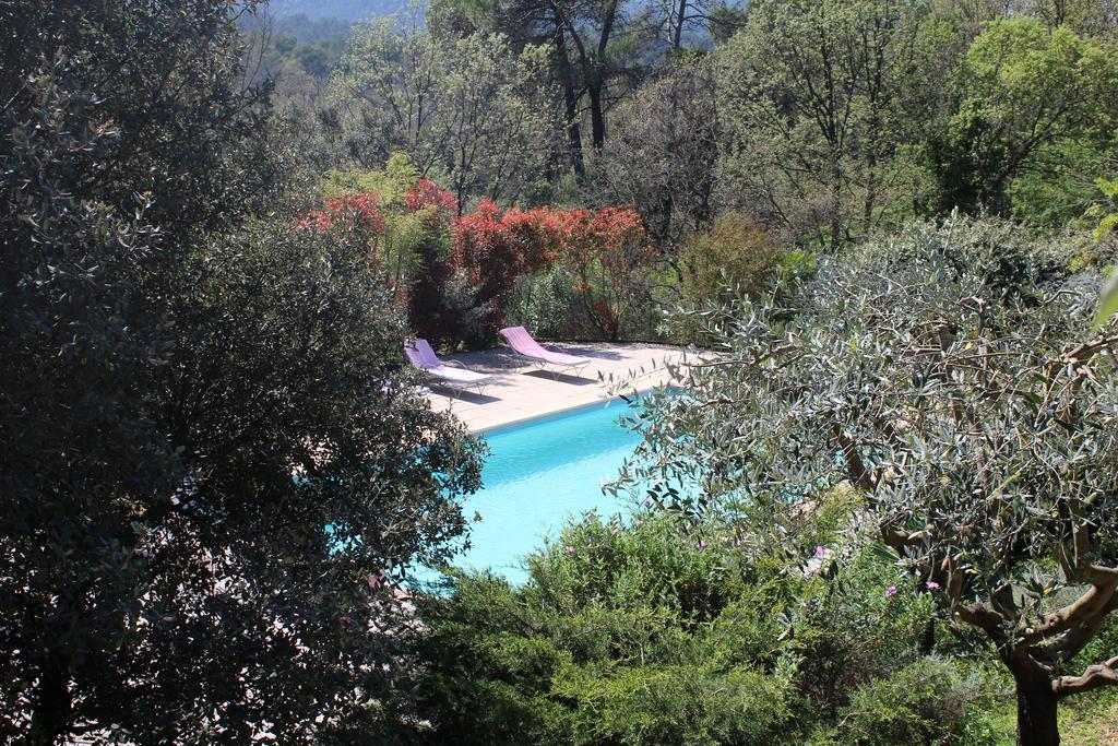 ル・トロネ Bastide Saint Bernard Bed & Breakfast エクステリア 写真