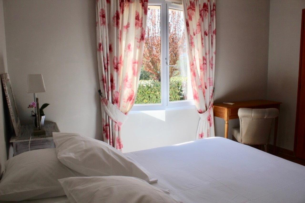 ル・トロネ Bastide Saint Bernard Bed & Breakfast エクステリア 写真