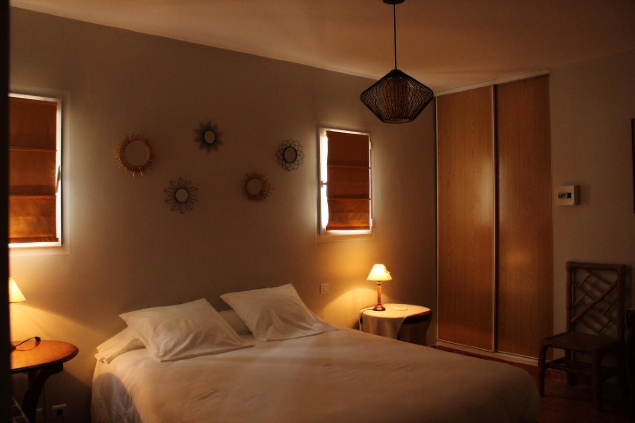 ル・トロネ Bastide Saint Bernard Bed & Breakfast エクステリア 写真